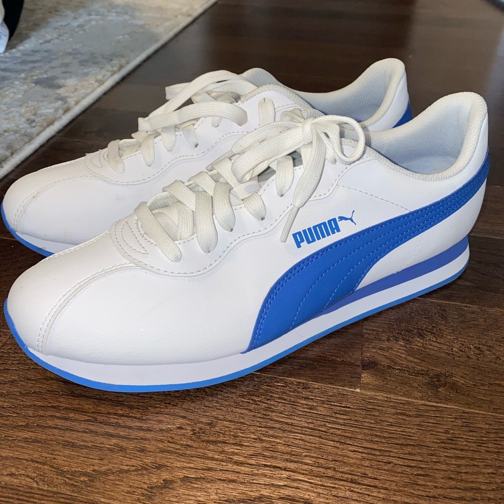 Mens Puma Sneakers. NEVER WORN